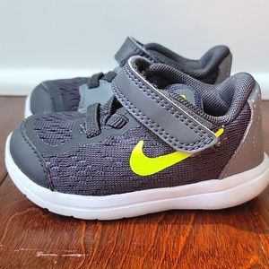 Nike 4c toddler shoes